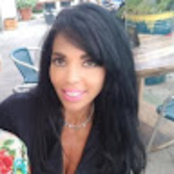 Meet your Posher, Ingrid - Picture 1 of 1